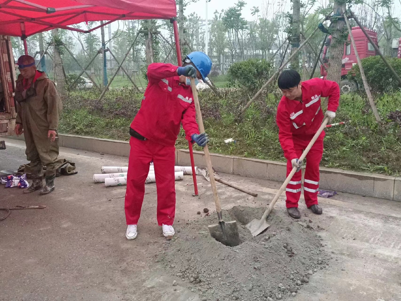 右江管道疏通哪家好】及时进行市政管道清淤